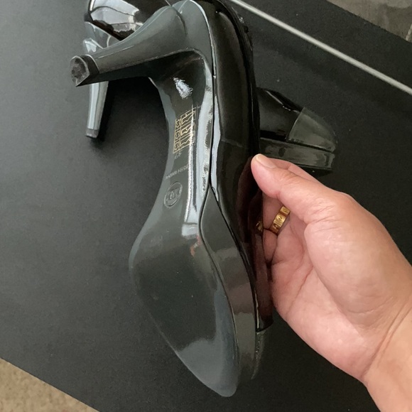 Chanel Patent Leather heels. - Picture 7 of 13